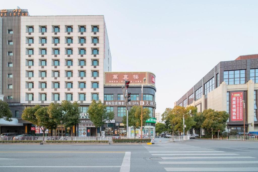 Vienna International Hotel Shanghai Pujiang Exterior photo