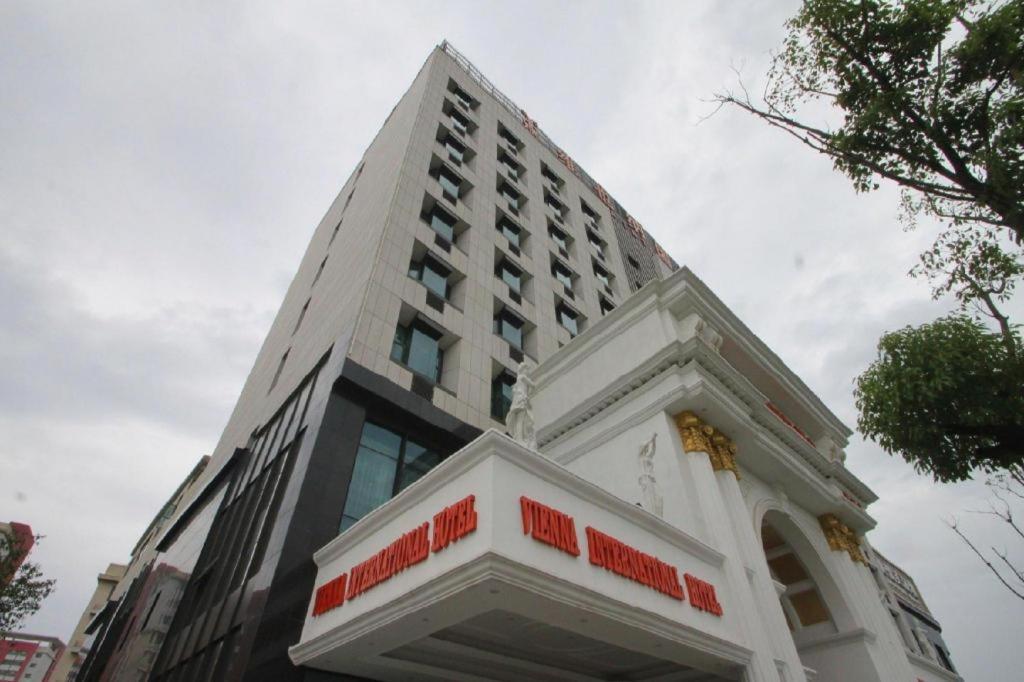 Vienna International Hotel Shanghai Pujiang Exterior photo