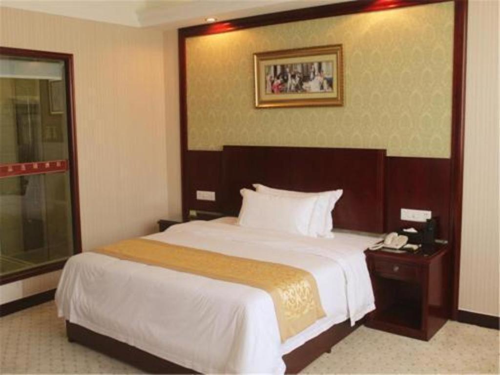 Vienna International Hotel Shanghai Pujiang Exterior photo
